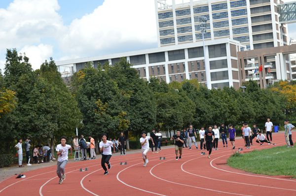 运动会六_副本.jpg 运动会六_副本.jpg