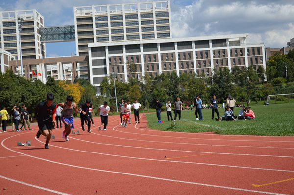 运动会五_副本.jpg 运动会五_副本.jpg