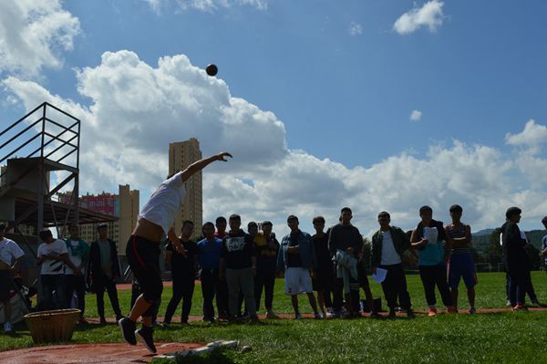 运动会一_副本.jpg 运动会一_副本.jpg