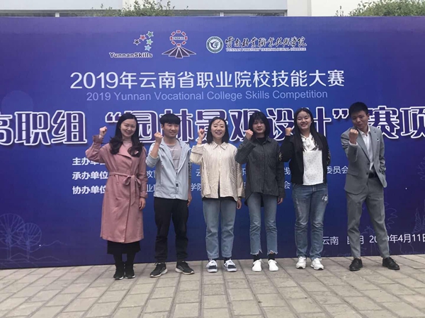 赛前_副本.jpg 赛前_副本.jpg