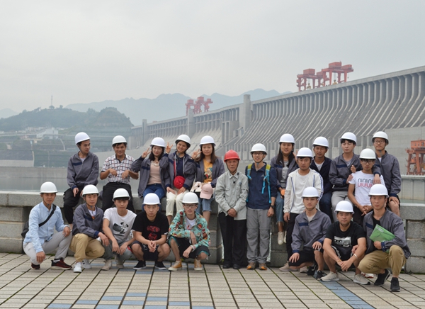 三峡坝区学习 (9)_副本.jpg 三峡坝区学习 (9)_副本.jpg